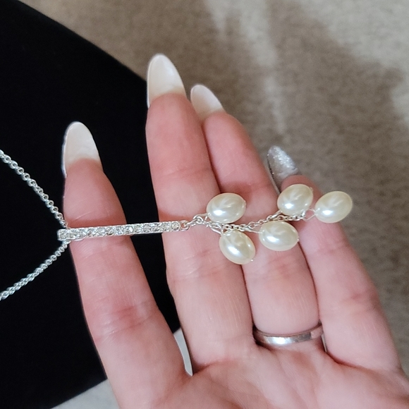 Avon Necklace and Earrings - Picture 5 of 5